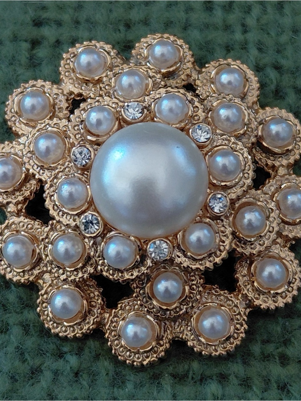 Vintage Sarah Coventry "Moonlight" brooch from 1973
